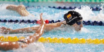 Marta Fernández, plata, y María Delgado y Nahia Zudaire, bronce, en el Mundial de natación