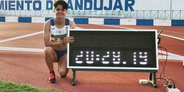 María Pérez fija la una nueva plusmarca de 5.000m marcha