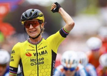 Marianne Vos se impuso en la meta de Teruel y Blanka Vas mantuvo el maillot rojo