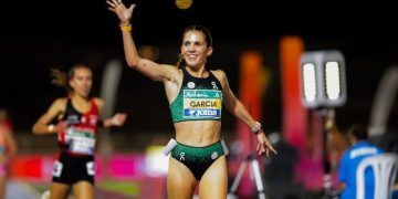 Marta García se impuso en el 5.000 y María Isabel Pérez, en el 100, en el campeonato de España