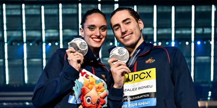 Mireia Hernández y Dennis González, plata mundial en dúo mixto libre
