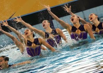 El equipo de natación artística firmó un segundo puesto en rutina técnica en su debut en París