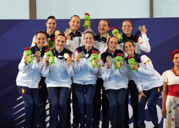 El conjunto de natación artística se bañó oro en la final de la rutina técnica en Cracovia 2023