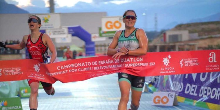 Noelia Juan se impone en el campeonato de España de duatlón SuperSprint