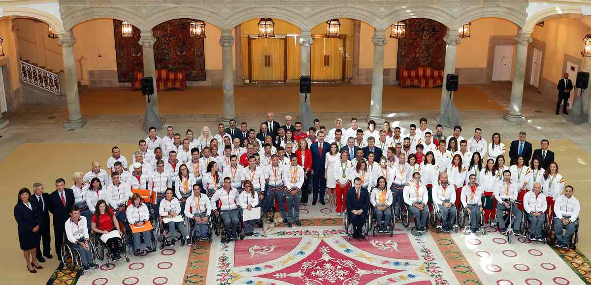 Felipe VI recibe a los medallistas y diplomados olímpicos y paralímpicos (vídeo)