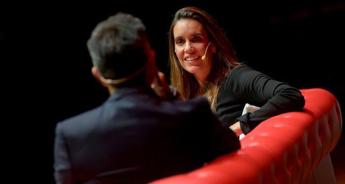 Ona Carbonell: «Viene una época doradísima de la natación sincronizada española»