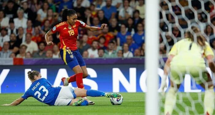 España remontó a Italia y pasó como primera de grupo invicta en la Eurocopa