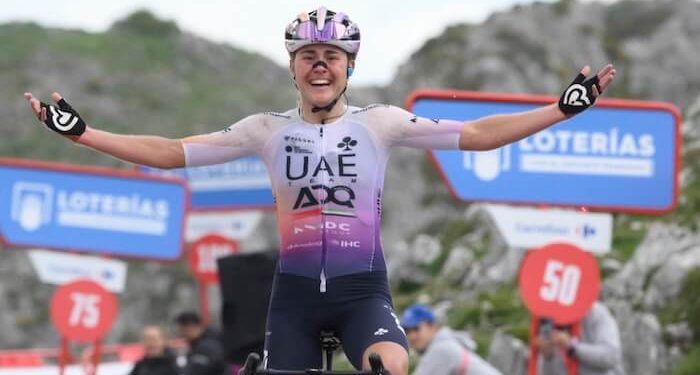Blasi hace historia imponiéndose en el Angliru