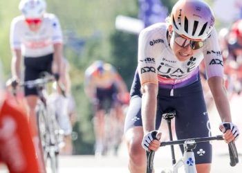 Vollering impuso su poderío en el Muro de Huy y Paula Blasi fue tercera en un podio histórico