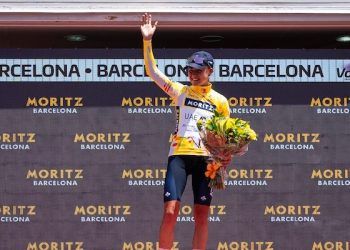 Paula Blasi resolvió su triunfo en la Volta con Marianne Vos ganando la última etapa al esprint