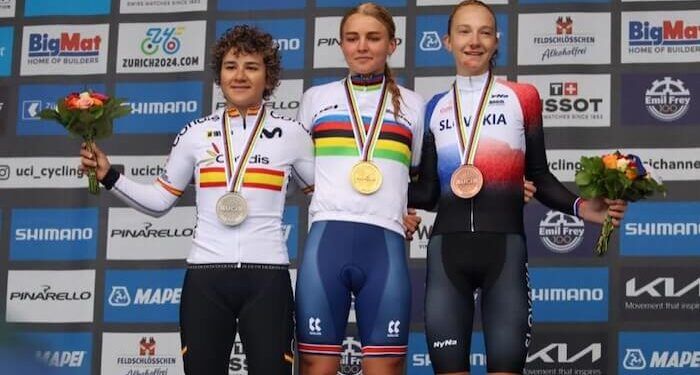 Paula Ostiz se proclamó subcampeona del Mundo junior en la prueba en línea