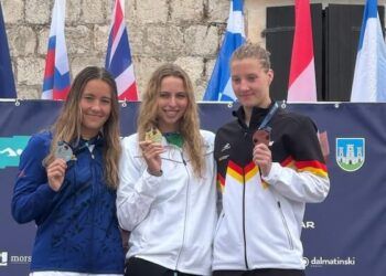 Paula Otero se adjudicó la plata para cerrar en el ‘knock-out’ del Europeo de aguas abiertas