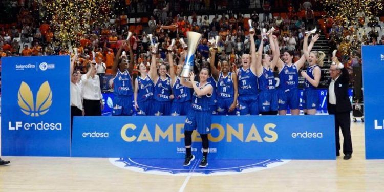 Avenida eleva su octavo título de liga