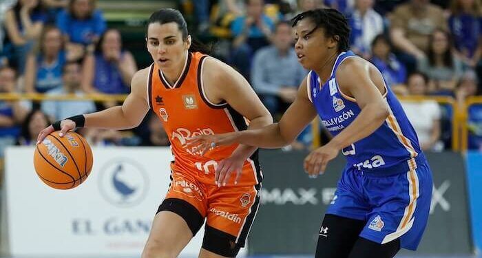 Avenida y Valencia Basket igualaron en Salamanca y dejan abierta la semifinal para la Fonteta