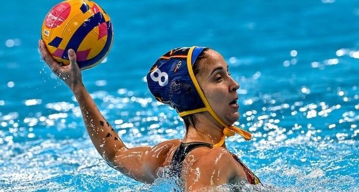 Pili Peña: diez mundiales consecutivos de waterpolo en sus manos