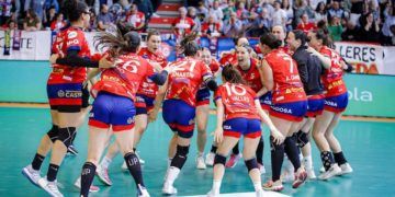 Las semifinales de DHF: Bera Bera se cruza con Málaga y Porriño con Elche