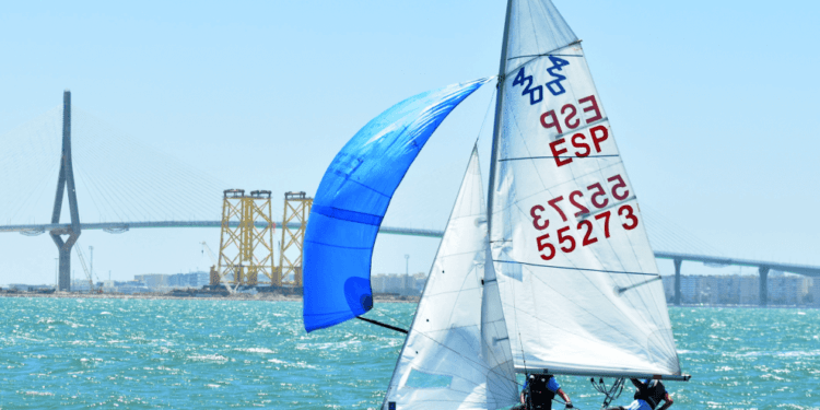 Fernando y Carlos Flethes, grandes favoritos entre más de sesenta tripulaciones en el Nacional de 420