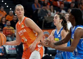 Valencia Basket construyó un triunfo ante Cadí La Seu desde la defensa en el Roig Arena