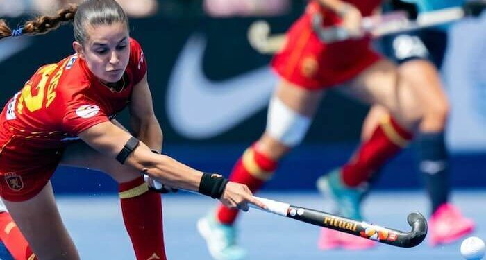 Las Redsticks cedieron ante Inglaterra