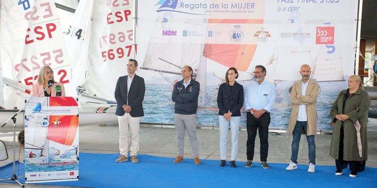 Presentada en Vilagarcía la Regata de la Mujer