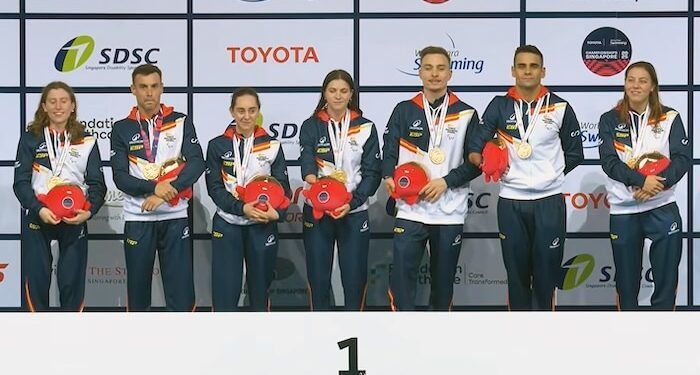 España sumó el oro del relevo 4×100 estilos, las platas de Marta Fernández y Marian Polo, y el bronce de Delia Fontcuberta en el Mundial