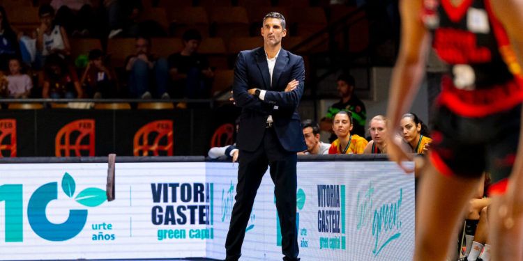 Rubén Burgos llega a los 200 partidos y entra en el pódium de Valencia Basket