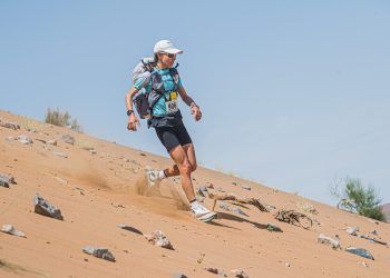 Anna Comet afianza su liderato en el Marathon des Sables 2022
