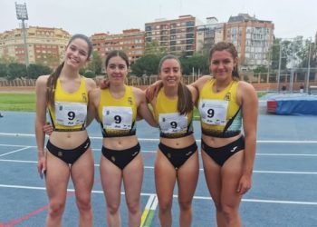 Las relevistas del CA Safor Teika, subcampeonas en el provincial absoluto por equipos