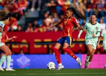 España arrolló con juego y goles a Portugal