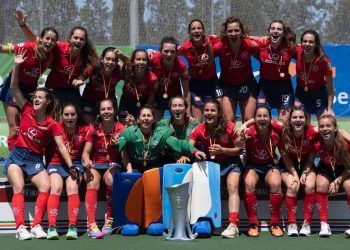 La ‘Complu’ conquista su tercera liga de hockey hierba