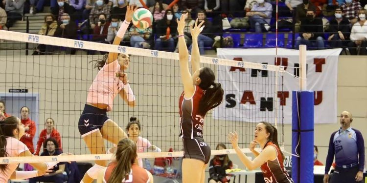 Socuéllamos-La Laguna y Menorca-Gran Canaria, semifinales de la Superliga de voleibol