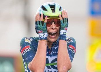 Shari Bossuyt se impuso al esprint a Franziska Koch, nueva líder de La Vuelta