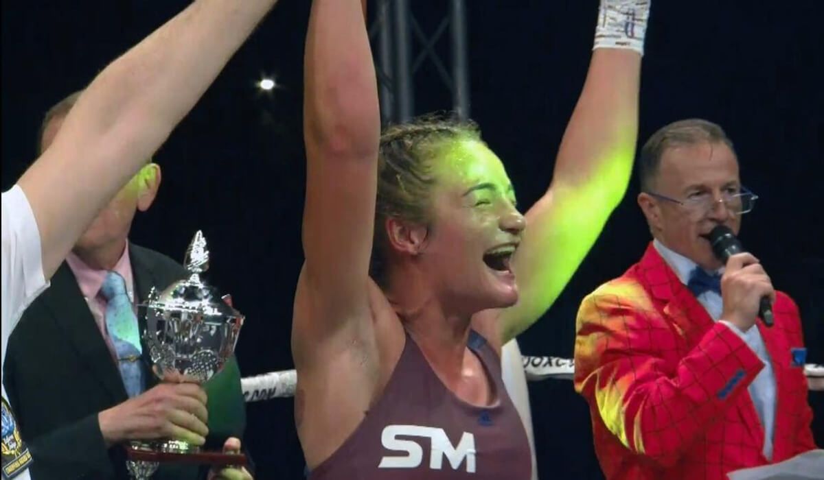 Mejor Simplificar Propuesta alternativa Boxeo | Sheila Martínez defiende con éxito el título europeo ante Natalia  Francesca