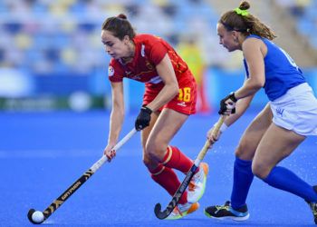 Las Redsticks ganaron a Italia y se jugarán el pase a semifinales del Europeo ante Bélgica