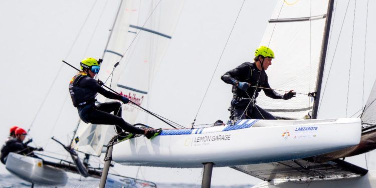Los catamaranes y el windsurf entran en juego en la Lanzarote International Regatta
