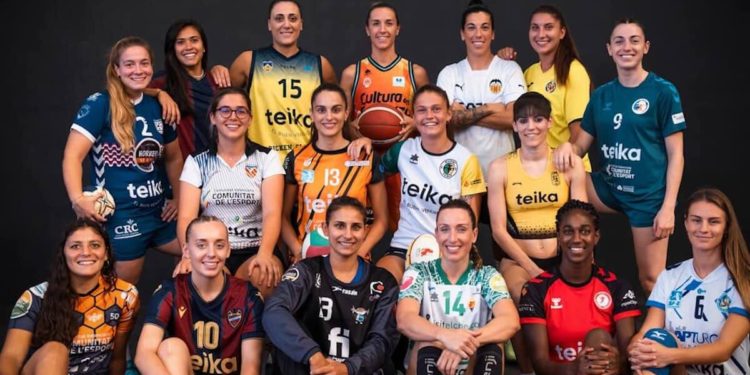 Badosa, Párrizas, Bucsa, Bolsova y Masárová defenderán a España en las finales de la BJKC