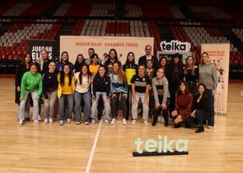 Teika reúne a referentes del deporte femenino valenciano en la presentación de la octava temporada ‘Juegan ellas, ganamos todos’