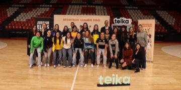 Teika reúne a referentes del deporte femenino valenciano en la presentación de la octava temporada ‘Juegan ellas, ganamos todos’
