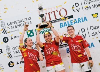 Ana, Anabel y Marina remontaron para levantar el Trofeo Maestras Vito