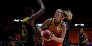 Valencia remonta a Araski y agarra el segundo puesto de la fase regular de la LF Endesa