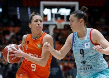 Valencia Basket se redimió ante el Barça CBS