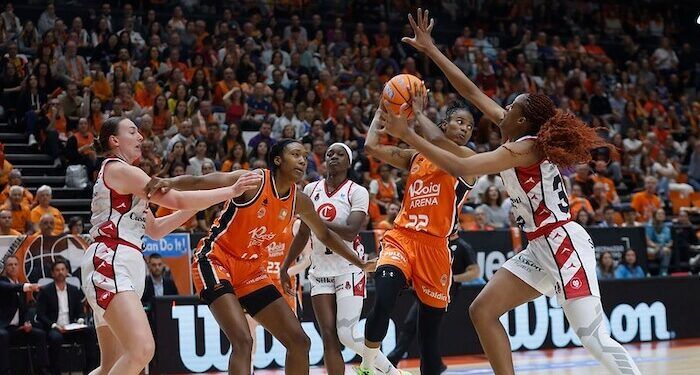 Valencia Basket se impuso a Zaragoza en un notabilísimo primer partido de la final