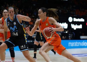 Valencia Basket construye el triunfo ante Estudiantes desde la defensa