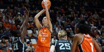Valencia Basket construyó un triunfo coral ante IDK Euskotren