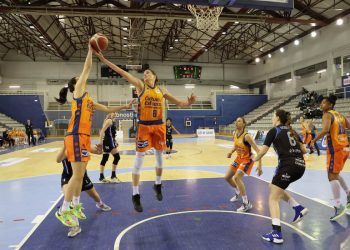 Trahan-Davis lidera el triunfo taronja ante IDK