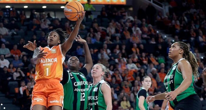 Valencia Basket construyó un triunfo coral ante Joventut Badalona en la LF Endesa