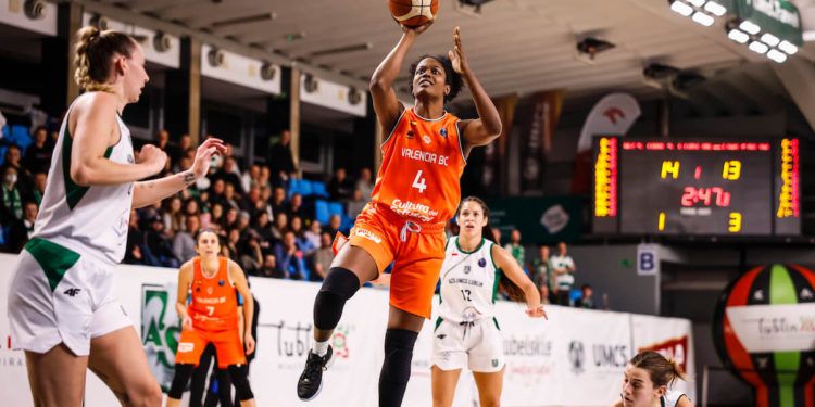 Valencia Basket regresó a la senda del triunfo ante Lublin en la Euroliga