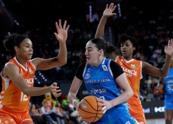 Valencia Basket derrotó a Perfumerías Avenida