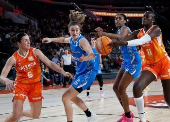 Valencia Basket derrotó a Perfumerías Avenida