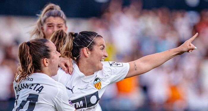 El Valencia regresa a la Liga F un año después con Leyre Monente como heroína
